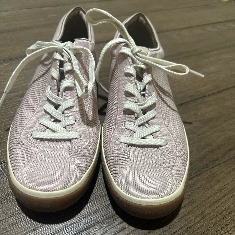 Rothy’s The Lace Up Sneaker - Lilac